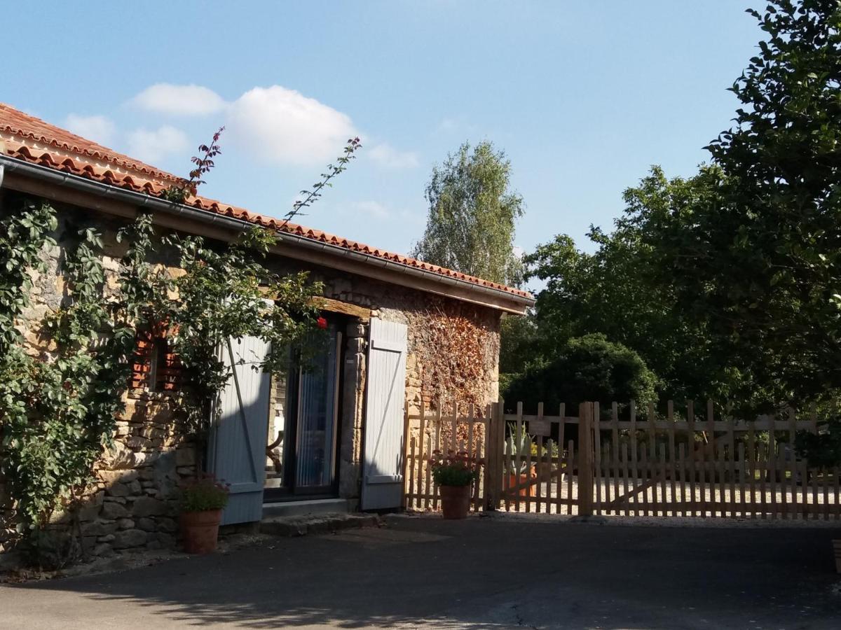 Chambre D'Hotes La Thibaudiere Bressuire Εξωτερικό φωτογραφία